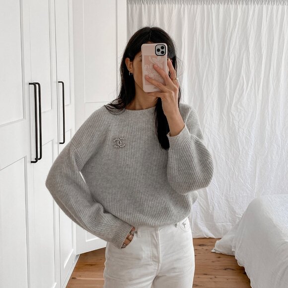 EUC The Curated Chunky Crew Cashmere Sweater Light Grey Size M!  VERY RARE!! - Picture 6 of 14